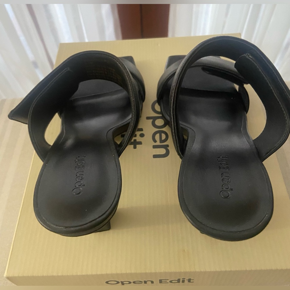 Edit One Sandals - Picture 4 of 5